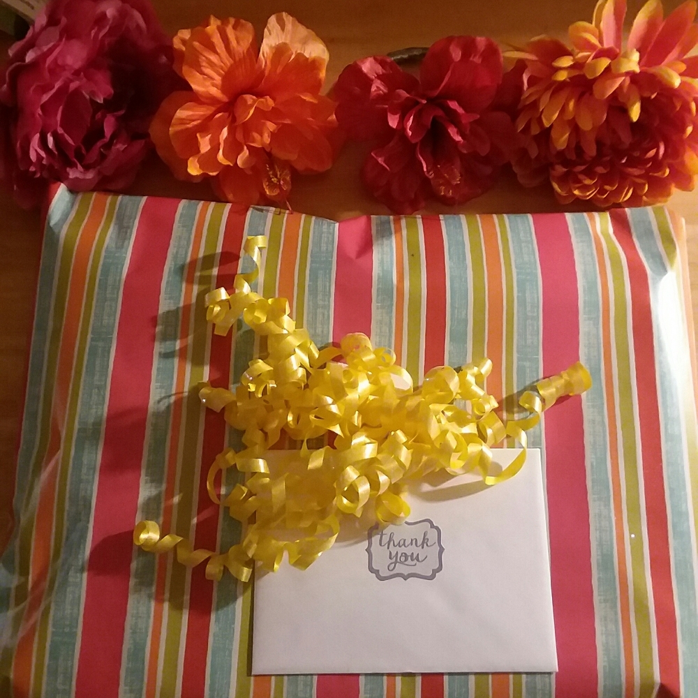 🎁Custom Gift Wrapping with Every Purchase💖🎁 - Picture 9 of 10